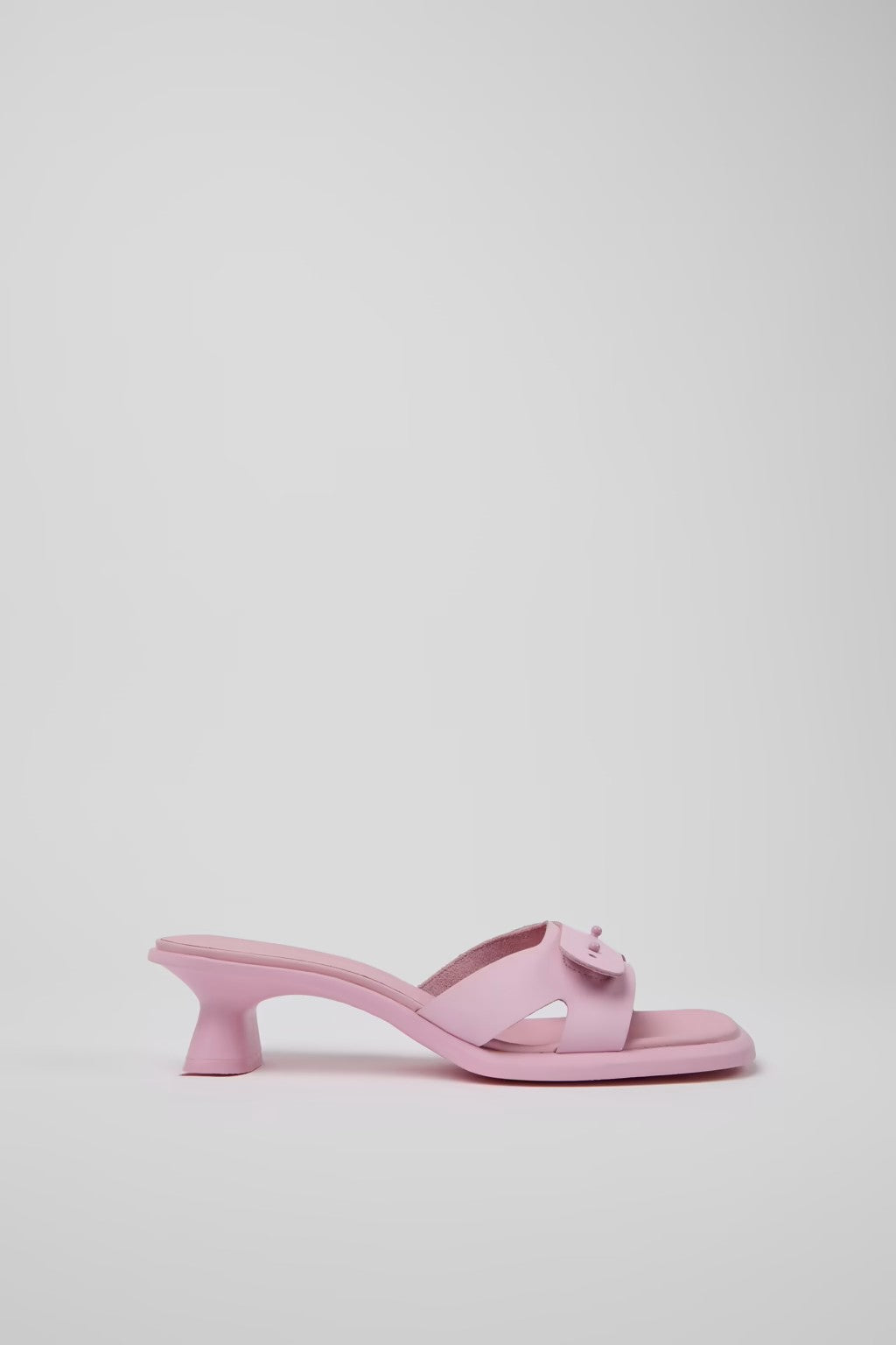 Dina Sandal