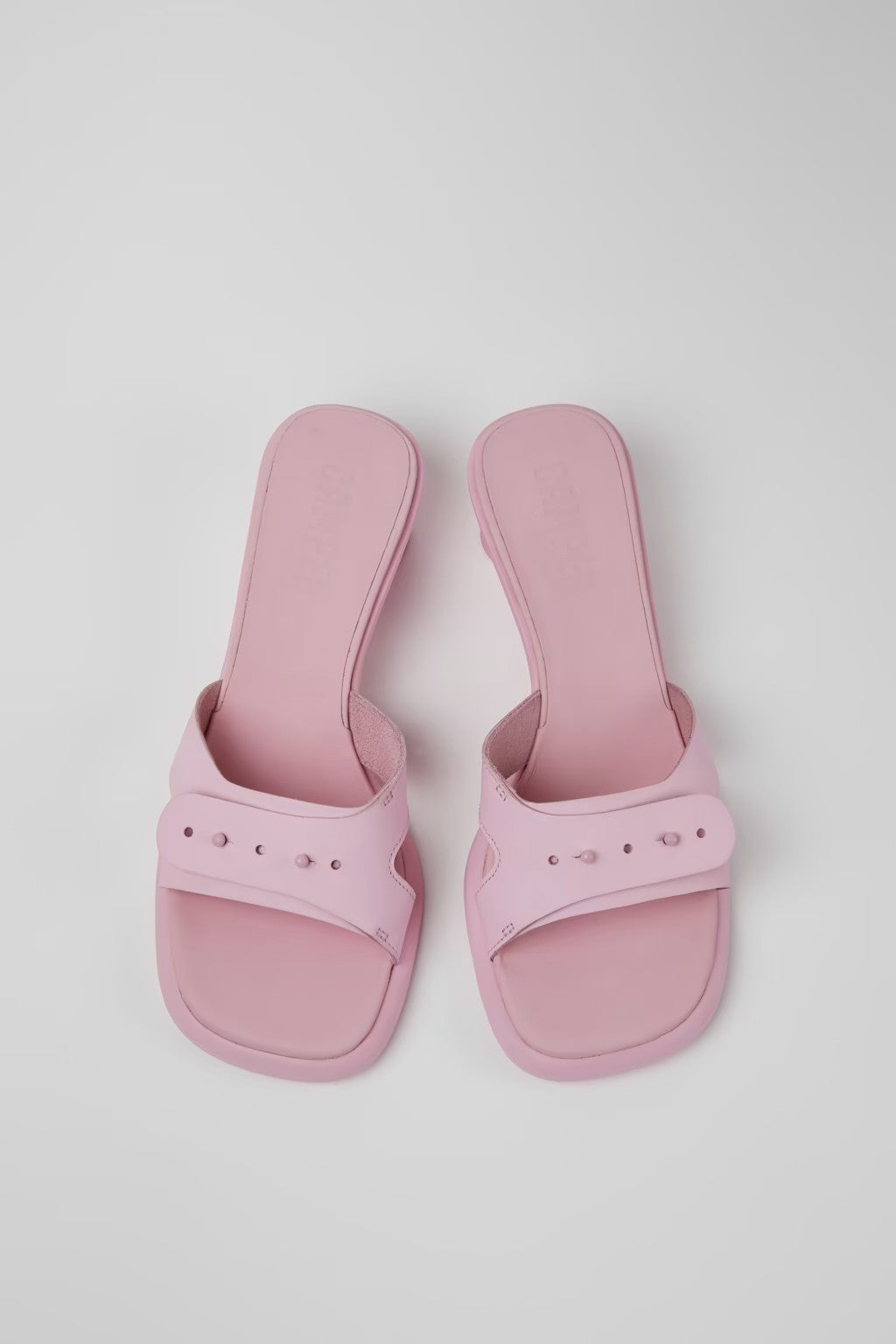 Dina Sandal