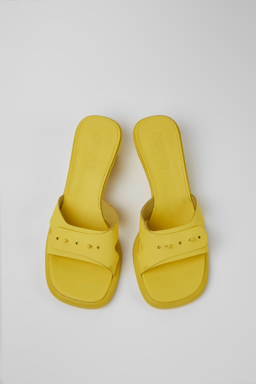 Dina Sandal