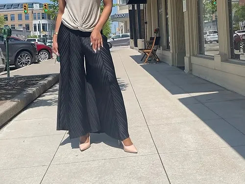 Plisse' Black Culottes Pants