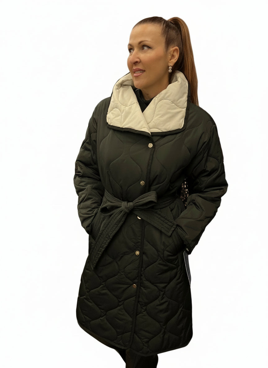 SLEEK QUILTED WRAP JACKET - BLACK
